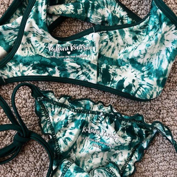 Kulani Kinis Green and White Bikini - Picture 2 of 2